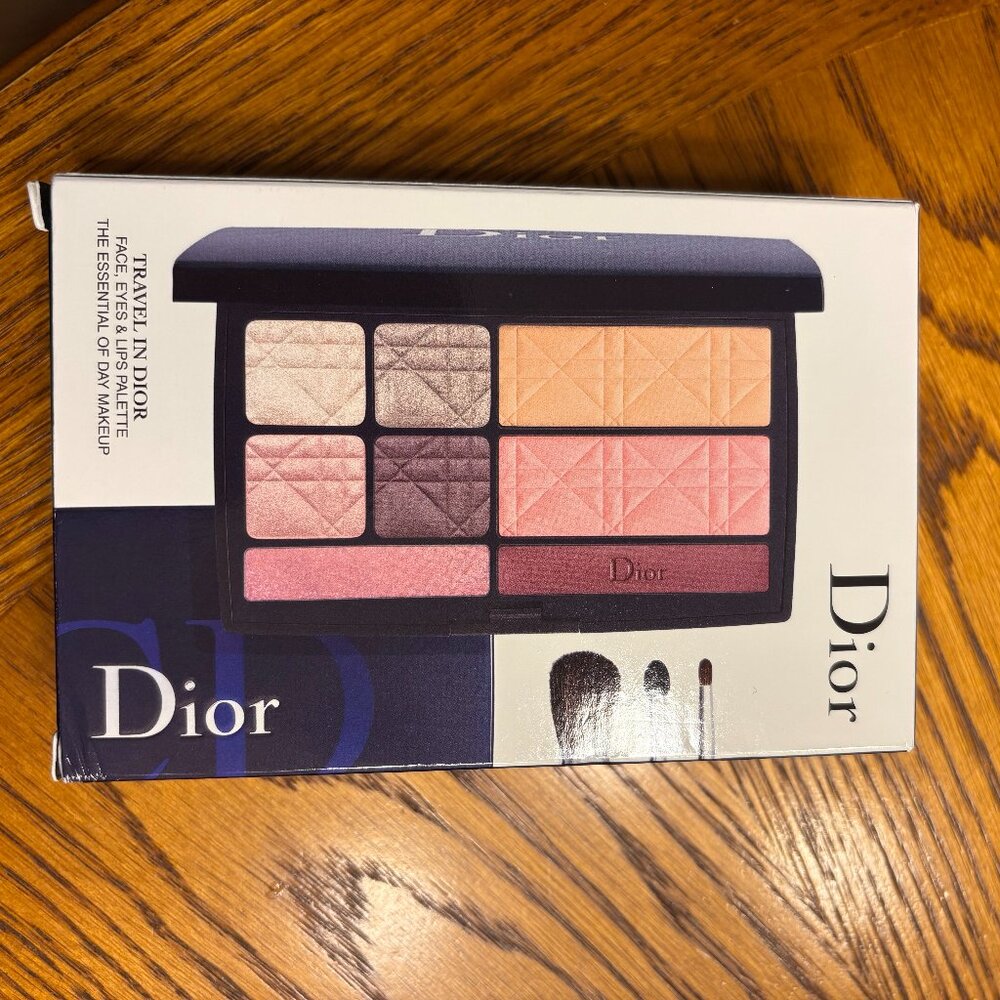 DIOR FACE, EYES, AND LIP PALETTE TRAVEL IN DIOR.   BNWT